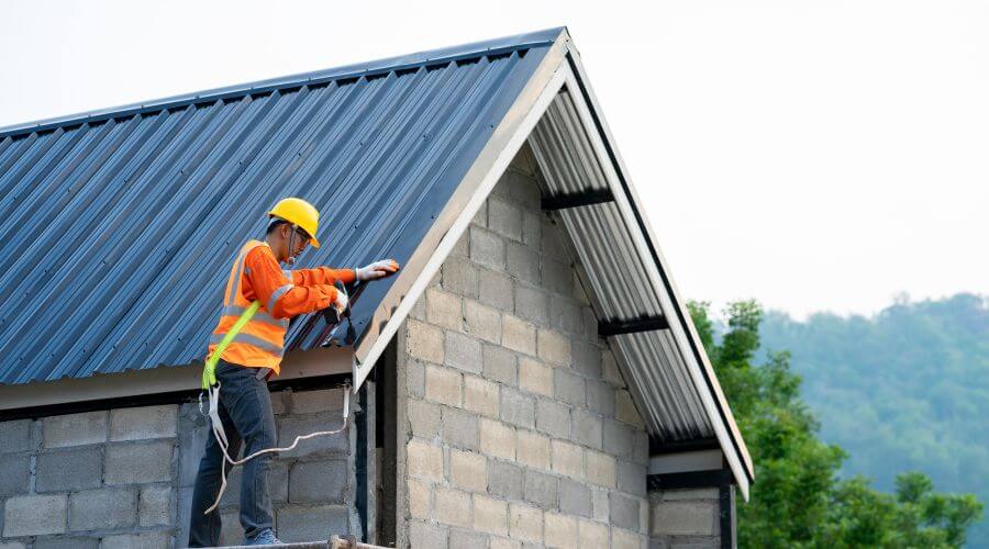 Professional Flat Roofing Installation in Santa Fe, TN